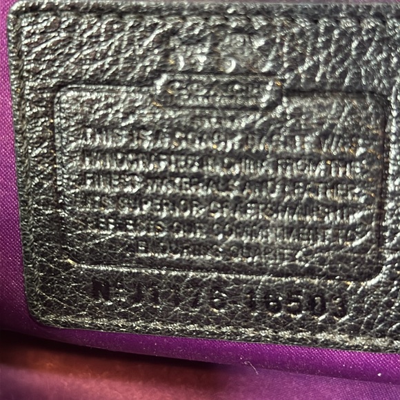 Vintage Madison Maggie Black Coach Bag - Picture 4 of 15